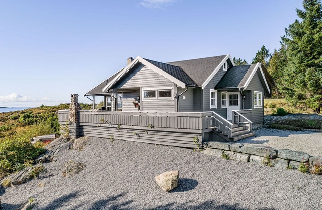 Sjøbuvågen by Interhome