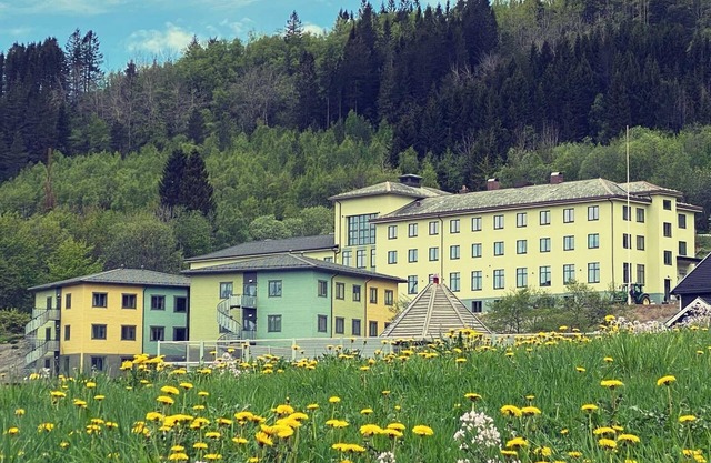 Sjøholt Sommerhotell Bed&Breakfast