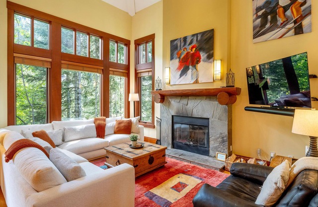 Ski-In/Ski-Out | Spacious 4BR | Private Hot Tub | Double Garage | Managed by Aloha Whistler