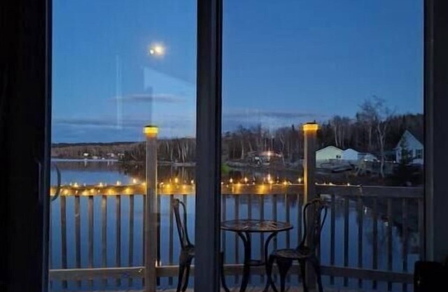 Skipper's View Cottage by the Sea - Pet Friendly!