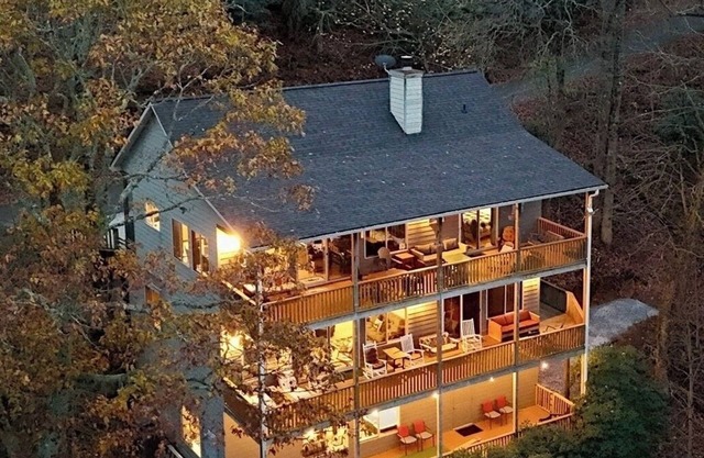 Sky's The Limit - Mountain & Golf Course Views, Game Room, Cmty Pool + Hot Tub!