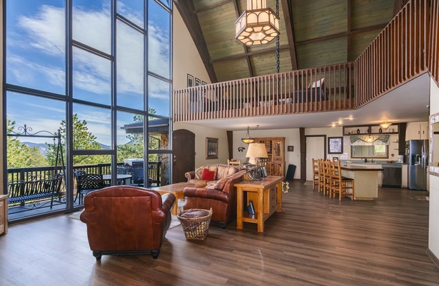 Sky View In The Rockies - Ev #3473 3 Bedroom Home by RedAwning
