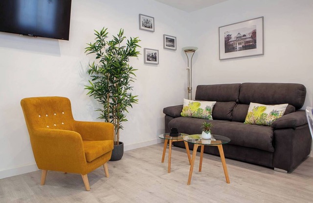 Sleek 1 BR Apt next to El Prado