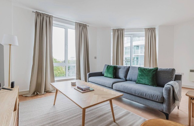 Sleek Southwark 2BR, Furniture & Decor Included, by Blueground