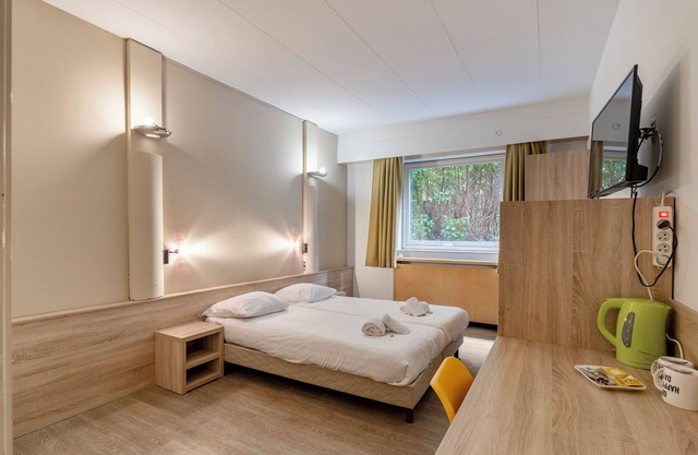 Sleep & Go Brussels South - Budget Studio Twin