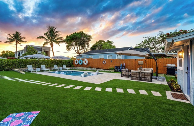 Sleeps 11 Walk to Atlantic Pool w/Sun Deck