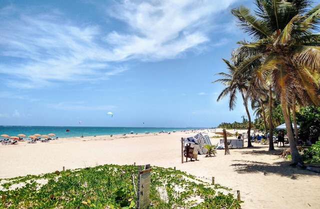 SLEEPS 12/OCEAN PARK/1 BLOCK BEACH TOP LOCATION
