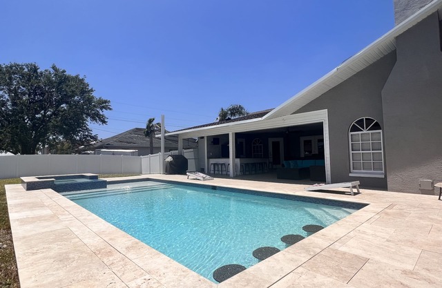 Sleeps 20! Heated Pool & Spa! Unique huge home Great for large groups! Game room