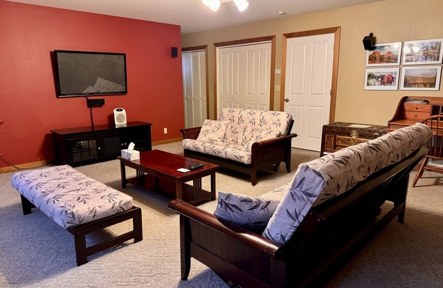 Sleeps 4 - Near Plymouth Wineries, Jackson Casino, Sutter Creek, Kirkwood Skiing