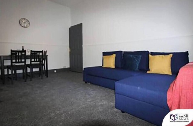 ◑Smart 2 Bed Flat ◑Wifi ◑Nr Bus Stop ◑Nr Park