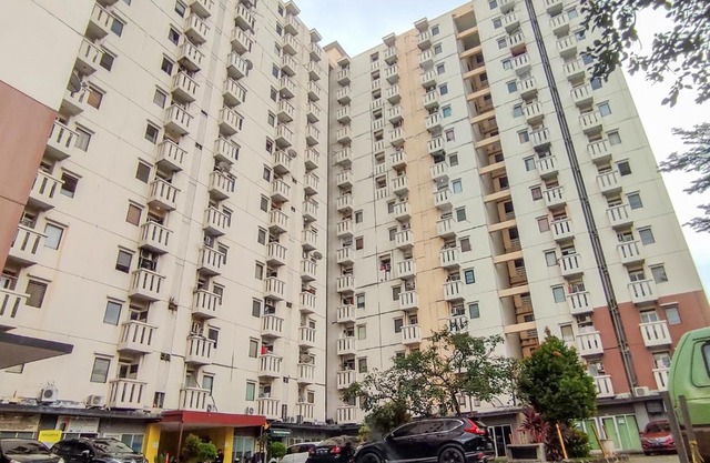 Smile Room at Cibubur Village Apartment