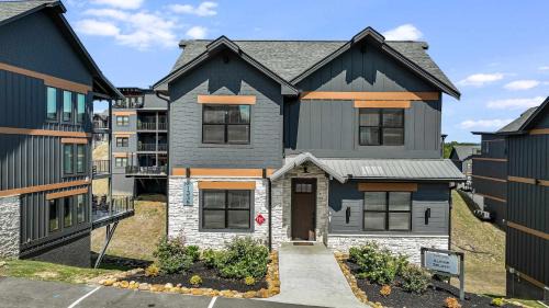 Smith Creek Resort - 5 Bedrooms 20 Guest - Indoor Pool - Resort Amenities