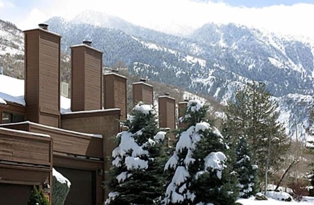 Snowbird/Alta 5 BR - Great Winter Rates- Reserve Your Dates Now!
