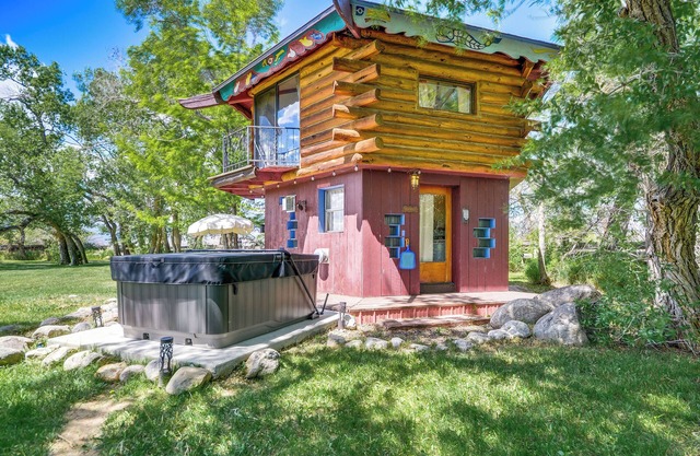 'Snowflake Cabin' - Mins to Cody & Red Lodge!