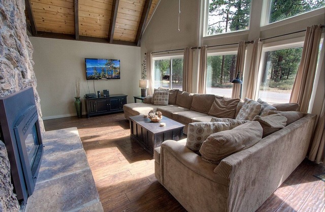 Snowshoe Chalet - Remodeled