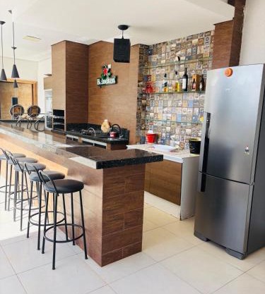 Sobrado espaçoso e aconchegante proximo ao centro