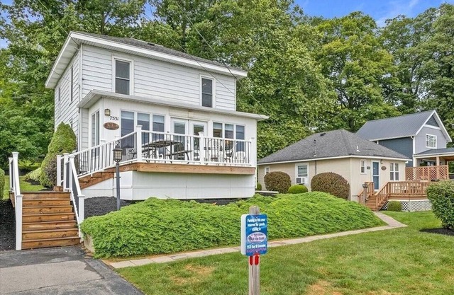 Sodus Bay View at the Point
