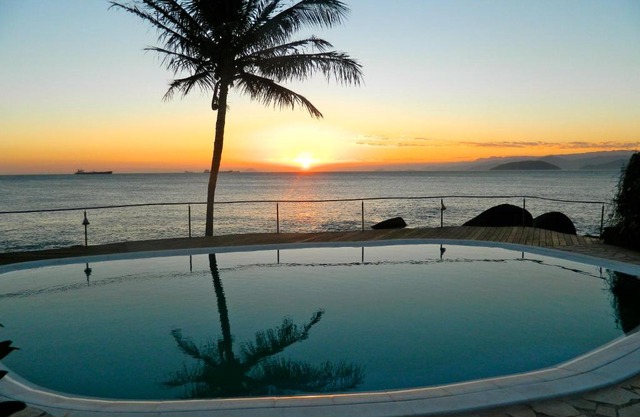 Sol-lua Bangalo com uso exclusivo da piscina
