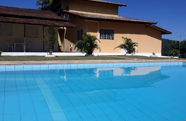 SOLAR DAS LARANJEIRAS, 06 Suites + 02 Bedrooms, Full Kitchen