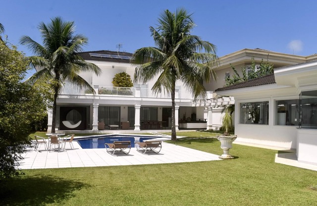 Sophisticated luxury mansion in Jardim Acapulco