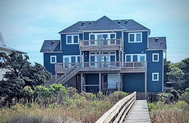 SoundFront Water Lovers Paradise, front yard kiting, Ocean beach access