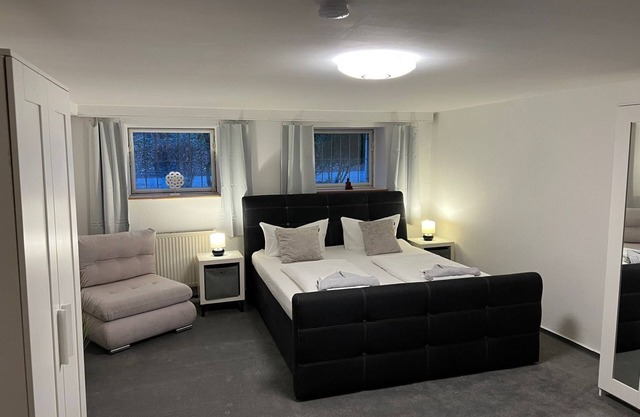 Souterrain Apartment - Erdgeschoss - Einfaches Souterrain Monteur-apartment mit Sauna + Garten