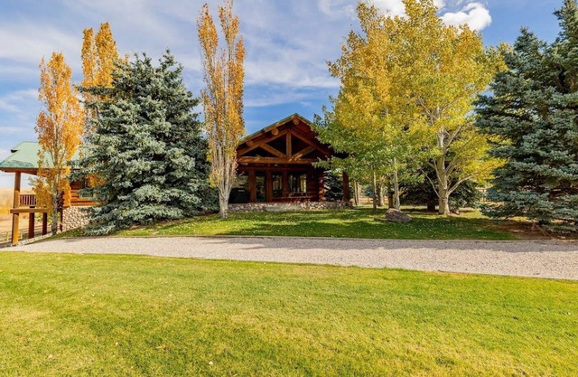 South Fork River Ranch- a Western paradise!