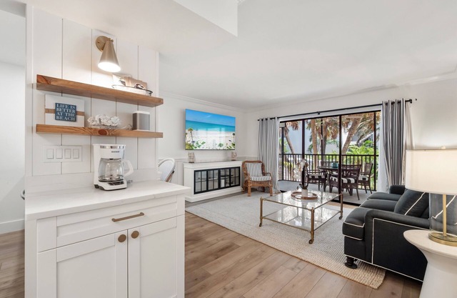 South Seas Serenity III–Morning Palms nPremium Elegance in the Heart of Captiva