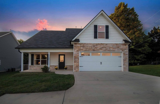 Southern Comfort- Knoxville Family Getaway