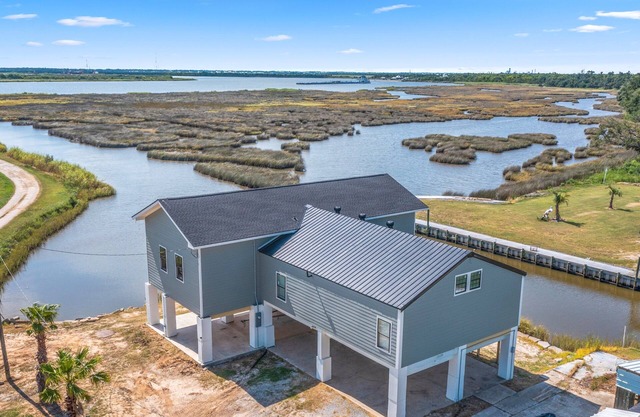 Southern Salt Lodge on Lake Calcasieu