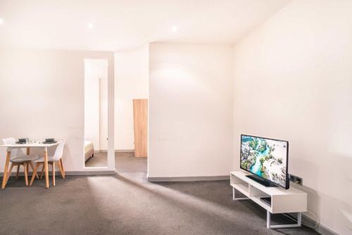 Spacious 1 Bed Central Blackburn Apartment