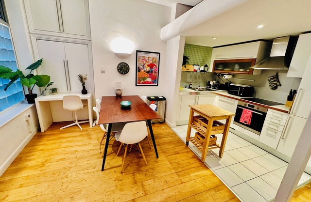 Spacious 2 bed Shoreditch apartment
