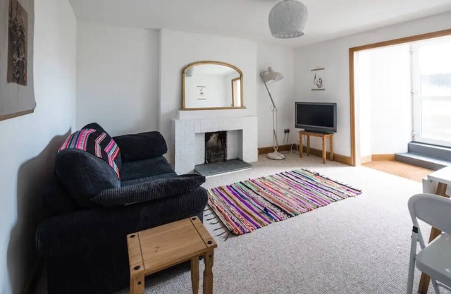 Spacious 2 Bedroom Apartment near Seafront Penzance