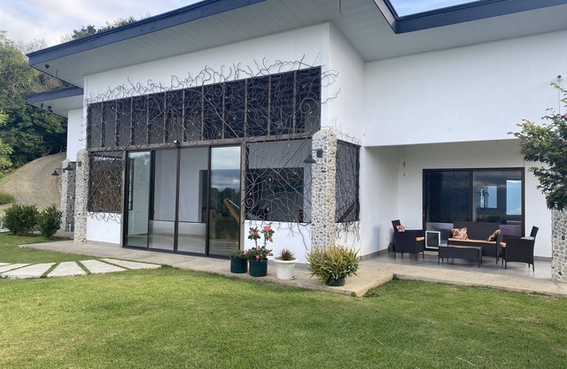 Spacious 2 BR/2 BA Home w/Organic Farm, Greenhouse and Breathtaking Views.