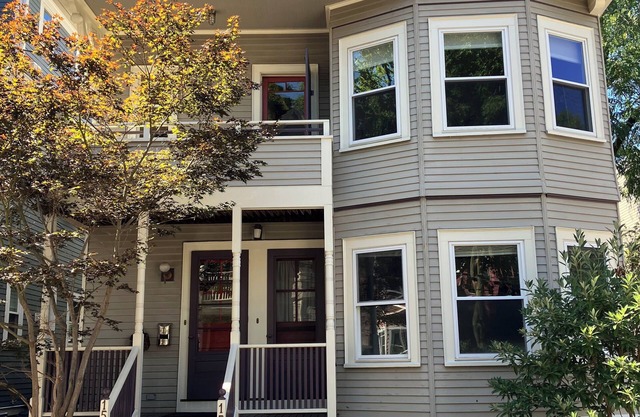 Spacious 3+ bedroom with parking, patio & balcony near Harvard Law and Lesley U.