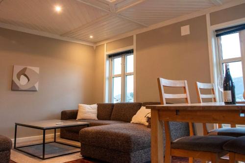 Spacious 3 bedroom with view