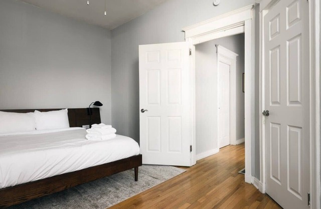 Spacious 3 BR Apt In CWE