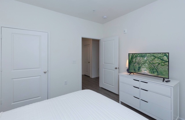 Spacious 3 BR Resort Apt Great for Groups