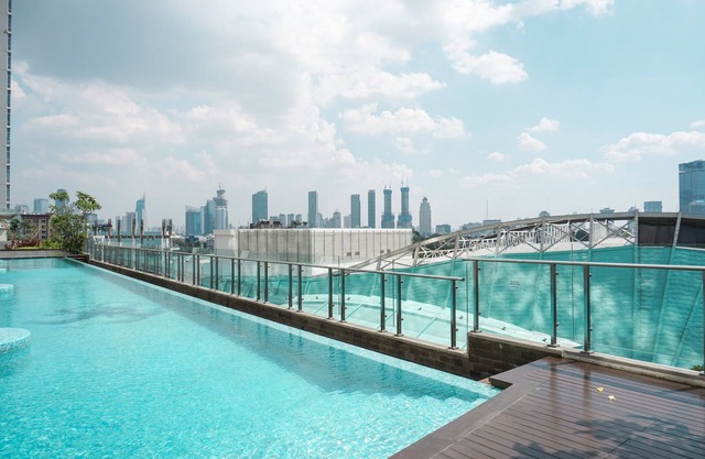 Spacious 3Br With Private Lift At Menteng Park Apartment