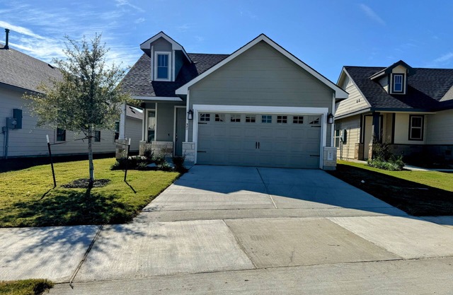 Spacious 4-bedroom house close to everything in College Station