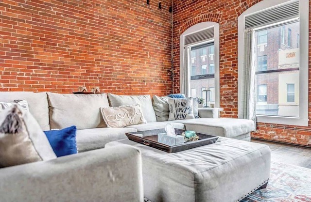 Spacious 4 Bedroom Downtown La Crosse