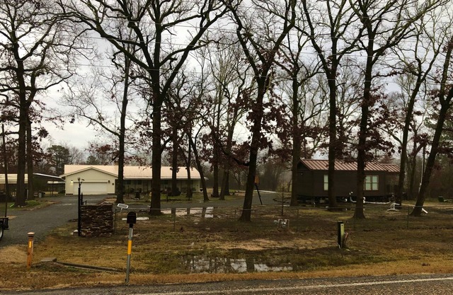 Spacious and Serene Ranch House located only 5 minutes from Caddo Lake