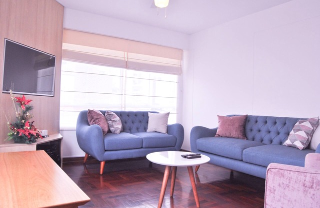 Spacious apartment for 08 guests in Central Miraflores