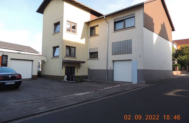 Spacious apartment with a very large balcony and living room