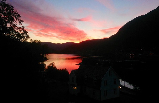 Spacious Apt with Fjord view.