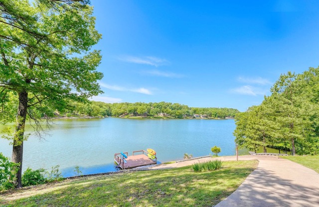 Spacious Bella Vista Lake House: Dock, Kayaks, Game Room