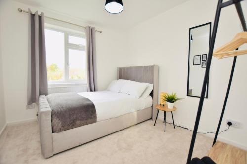 Spacious Central Oxford Detached Home