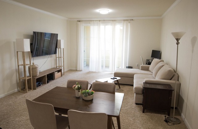 Spacious, Clean 1B/1Ba Condo in Milpitas