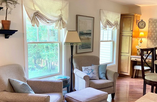Spacious, Cozy 4-bedroom house with AC in St. Ignace