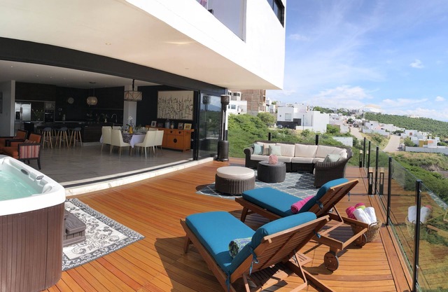 Spacious & design ★ 5 br Luxury @ Juriquilla ★ ≅Jacuzzi